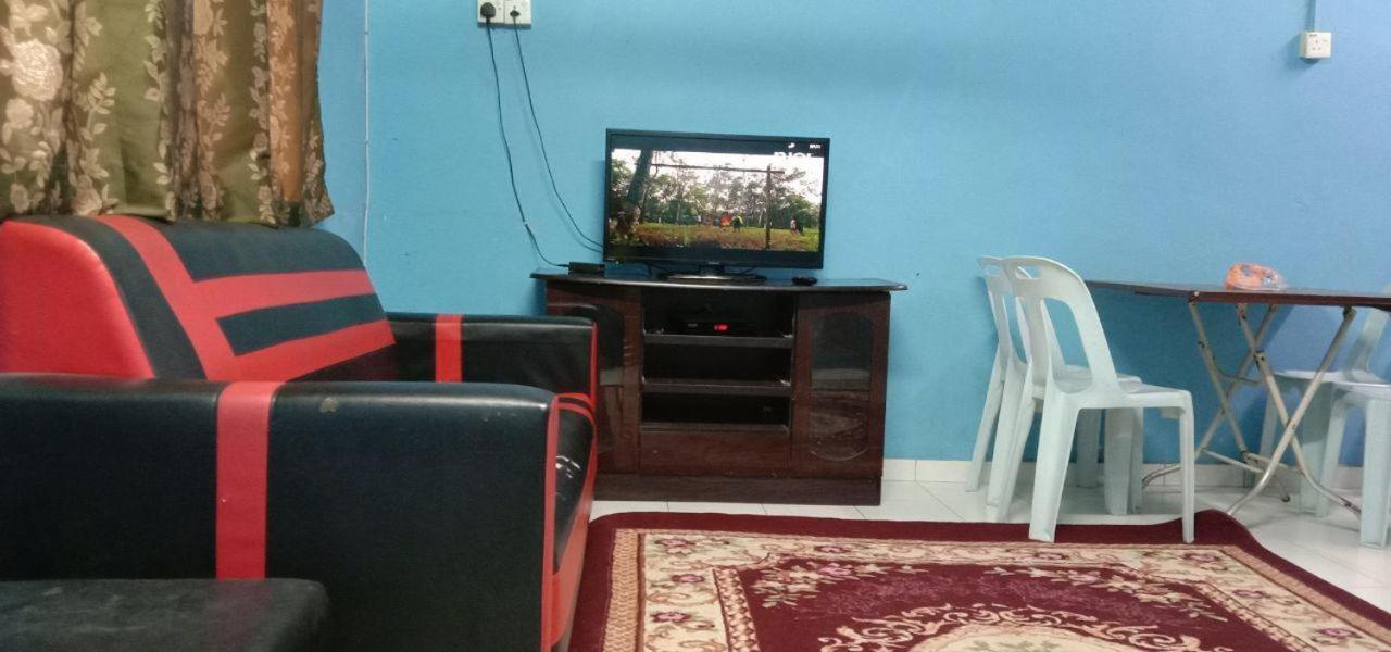 Bajet Homestay - Low Cost Houses Куантан Екстер'єр фото